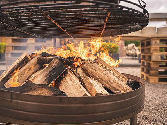 Holzgrill