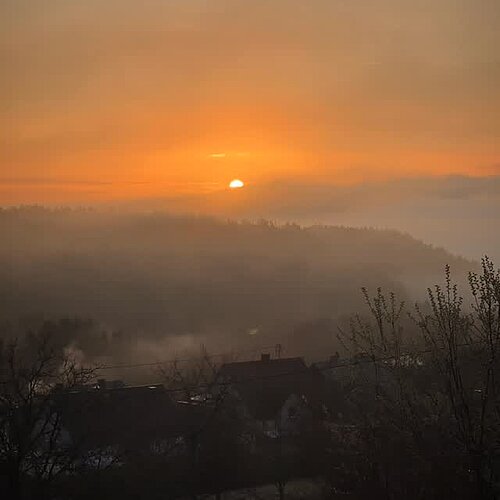 Stell dir vor dein Wecker klingt so.
#marienhöherlebnis #hunsrückliebe #auszeit Stell dir vor dein Wecker klingt so.
#marienhöherlebnis #hunsrückliebe #auszeit