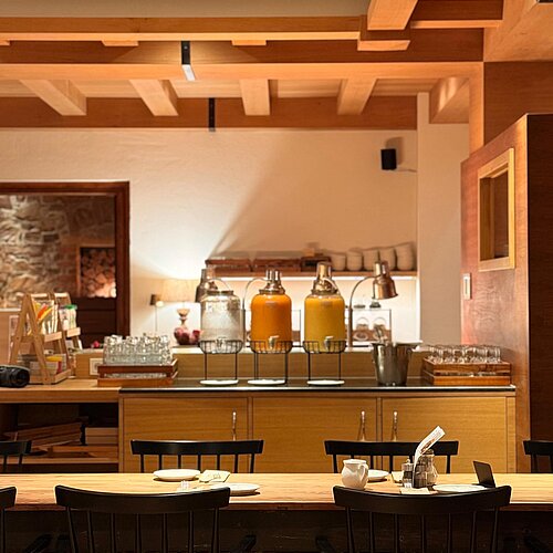 Morgens im Marienhöh – das ist der Duft von frischem Kaffee, warmem Brot und einem neuen Tag, der langsam beginnt....