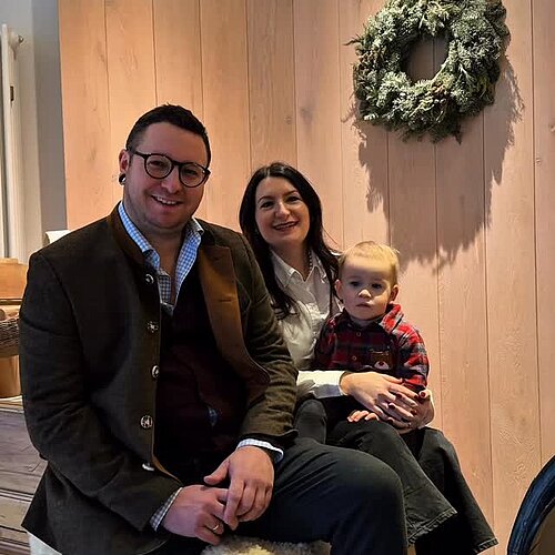 Dieses Jahr war geprägt von Begegnungen, Gesprächen, Lachen, kleinen Momenten und großen Erinnerungen. Dafür möchten wir...