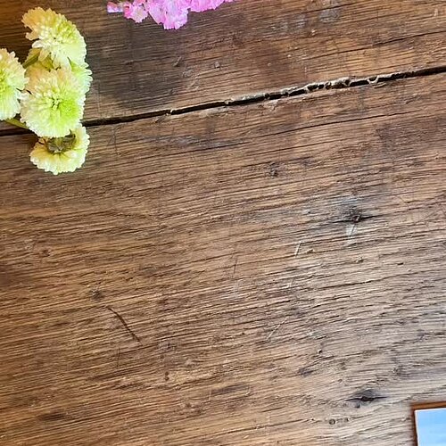 Man merkt es jeden Tag ein bisschen mehr.
Das Licht wird weicher, die Tage länger und wir stellen uns langsam auf...